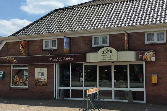 Tourist-Info-Het-Reestdal_CT_bekijkendoen_recreatie-vrije-tijd_winkelen_winkelen-in-Staphorst-bakkerij-Ubak-Staphorst