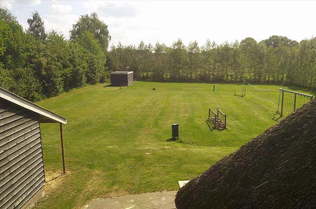 Tourist-Info-Het-Reestdal_CT_overnachten_groepsaccommodaties_kampeerboerderij-Olde-Strik-IJhorst-veld