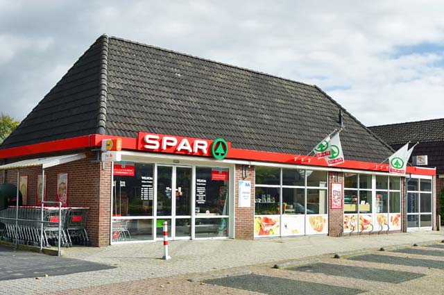 Tourist-Info-Het-Reestdal_CT_bekijkendoen_recreatie-vrije-tijd_winkelen_winkelen-in-Koekange_Spar-Koetsier