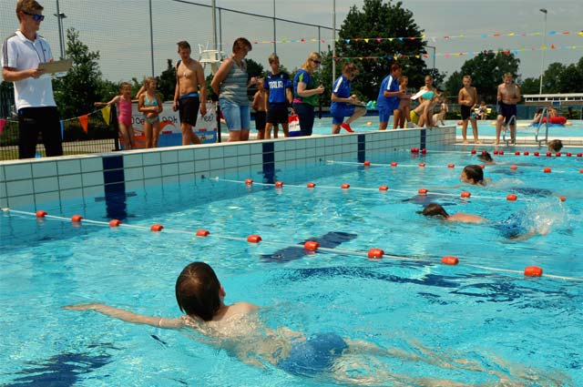 Tourist-Info-Het-Reestdal_CT_bekijkendoen_recreatie-vrije-tijd_zwemmen-zwembad-de-Meule-Nieuwleusen