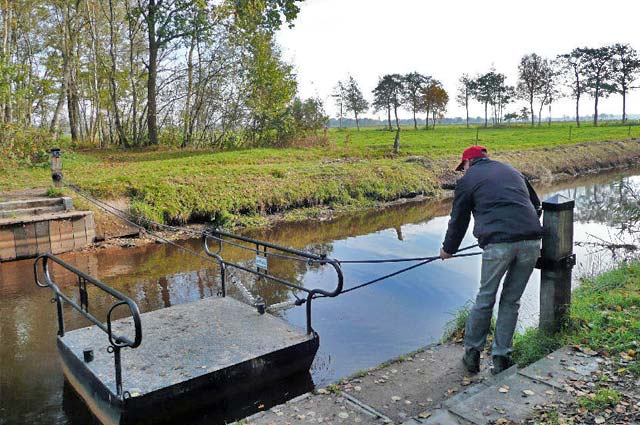 Tourist-Info-Het-Reestdal_CT_bekijken-doen_wandelen_verhalenpalen-pontjes