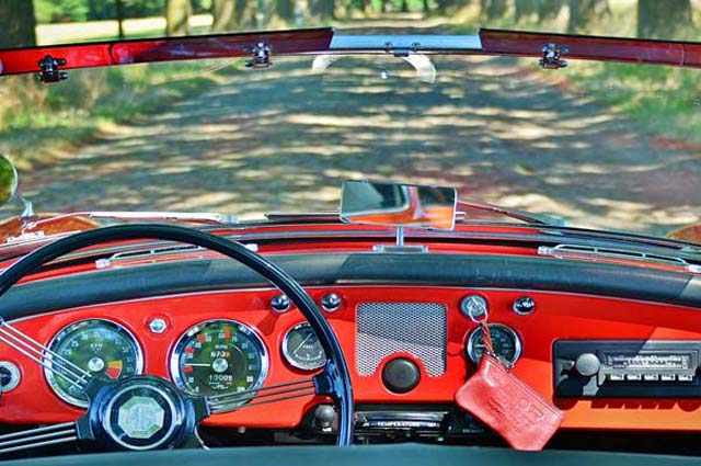 cabrio dashboard juni