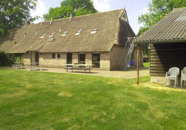 Tourist-Info-Het-Reestdal_CT_overnachten_groepsaccommodaties_kampeerboerderij-Olde-Strik-IJhorst